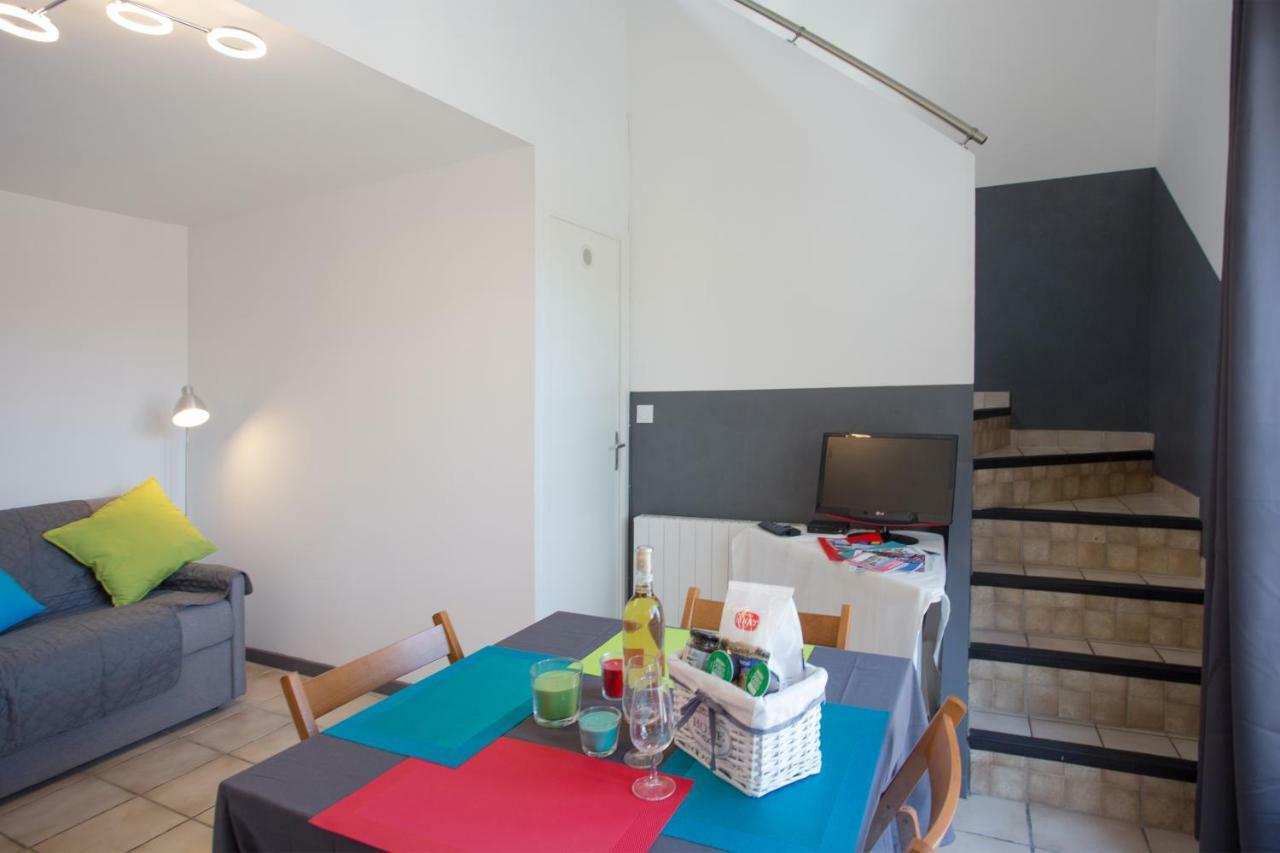 Duplex 4 Personnes A 200M De La Mer Apartment Hyeres Exterior photo